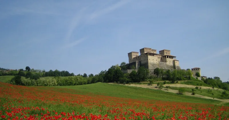 Passeggiata a Parma e visita al Castello di Torrechiara